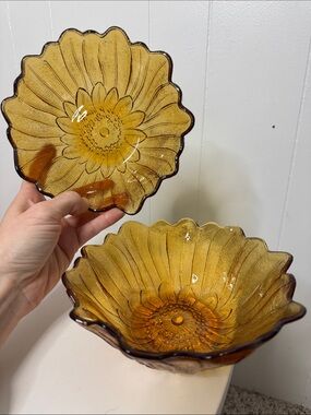 Vintage amber glass daisy flower bowls lot of 2